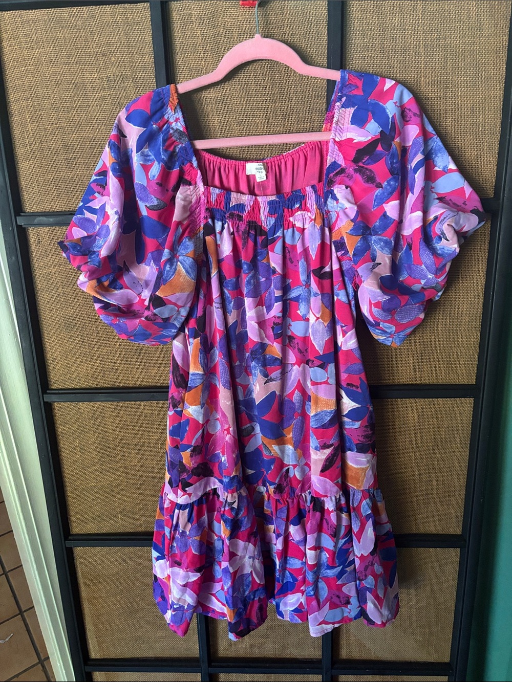 ENTRO SIZE LARGE DRESS PUFF SLEEVES BOTTOM RUFFLE
